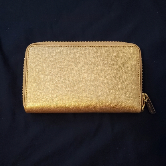 Michael Kors Wallet - Picture 2 of 3